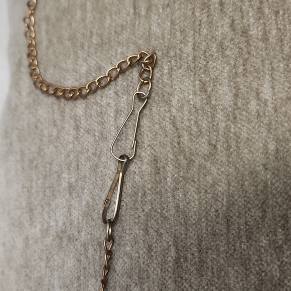 Vintage Medallion Tassel Necklace Gold Tone - Picture 9 of 10